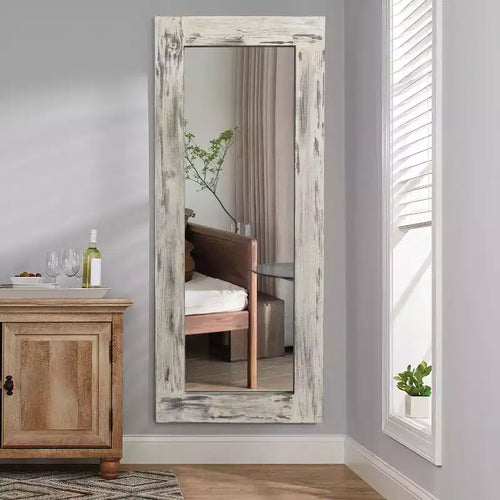 Specchio rettangolare a figura intera da appoggio in legno massiccio in stile rustico con cornice bianca effetto invecchiato, 24 pollici L x 58 pollici A