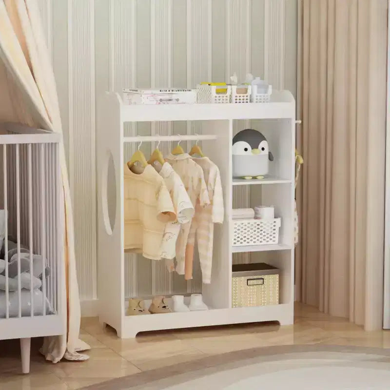 Porta Abiti per Bambini con Specchio, Organizzatore di Costumi in Legno con Asta Appendiabiti, Ganci e Ripiani, Bianco