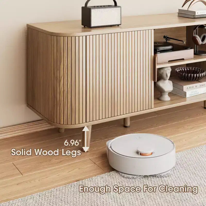 Mobile porta TV da 55 pollici per camera da letto e soggiorno, mobile porta TV in rovere per TV fino a 65 pollici, mobile TV moderno di metà secolo con dettagli in legno scanalato e gestione dei cavi