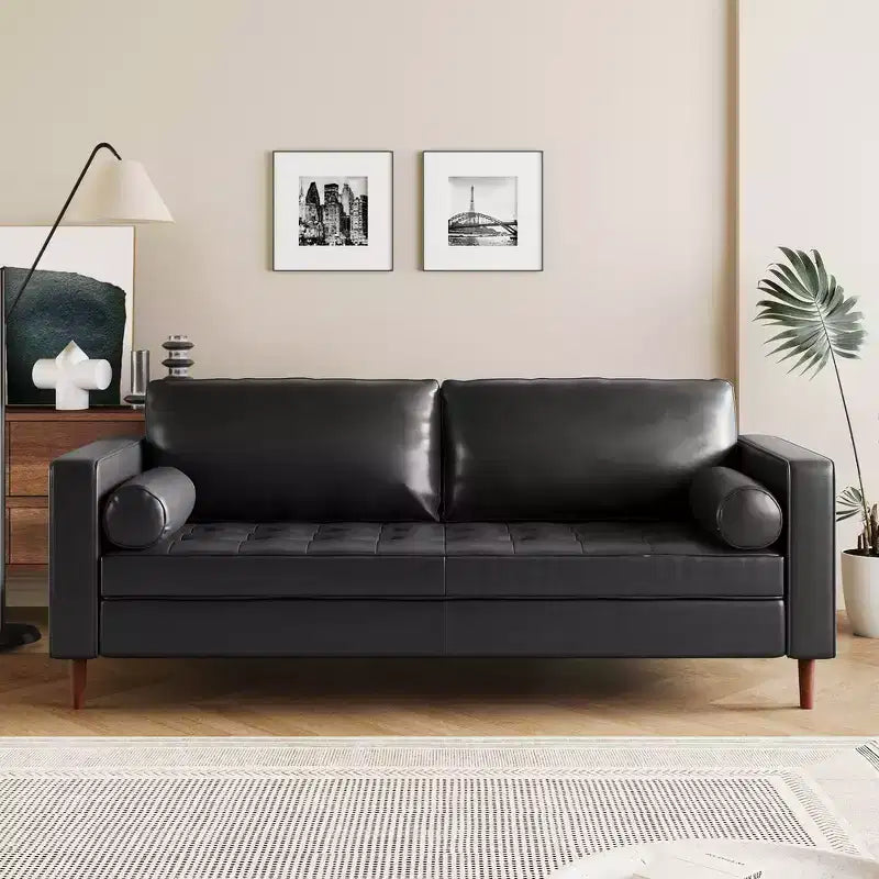Divano a 3 posti in pelle sintetica, divano moderno di metà secolo con design trapuntato, gambe in legno massello, 2 cuscini a rullo